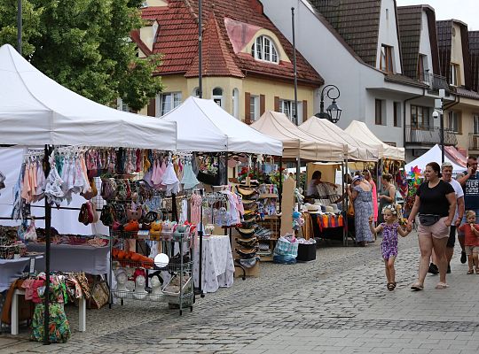 Grafika 6. FOTORELACJA Z LĘBORSKICH DNI JAKUBOWYCH