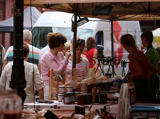 Grafika 10. FOTORELACJA Z LĘBORSKICH DNI JAKUBOWYCH