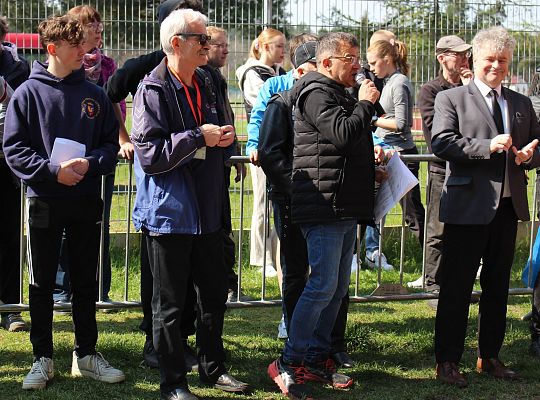 Grafika 3. Ofcjalne otwarcie zawodów - powitanie zawodników przez konferansjera