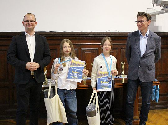 Grafika 5. Zwycięzcy w kategorii szkoły podstawowe dziewczęta rocznik 2015 i 2014