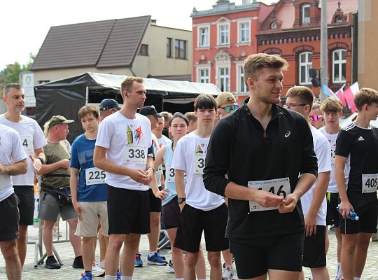 Grafika 2. Zawodnicy przed startem