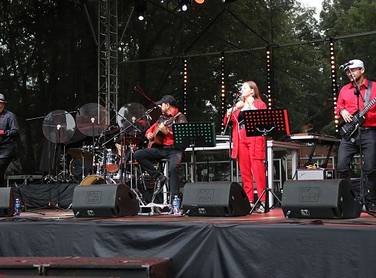 Grafika 33. Latino Show Band