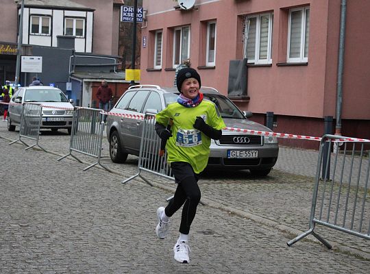 Grafika 39. Zawodnik na trasie biegu