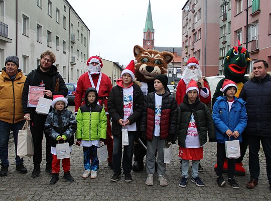 Grafika 56. Wręczanie upominków