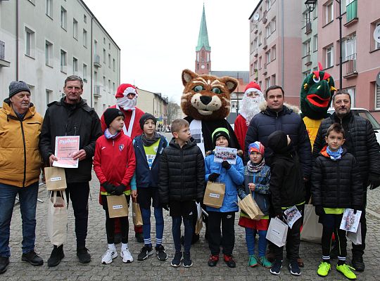 Grafika 60. Wręczanie upominków