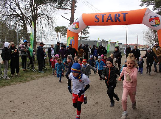 Grafika 2. Start biegu w kategorii "skrzaty"