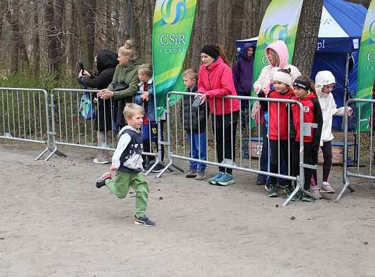 Grafika 6. Zawodnik na trasie biegu