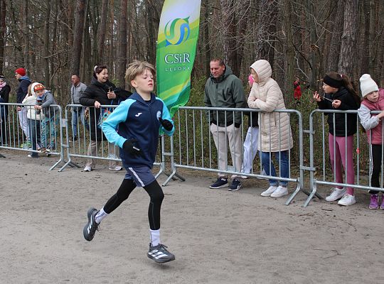 Grafika 21. Zawodnik na trasie biegu