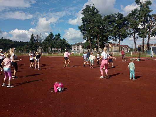 Grafika Zumba w Miejskiej Hali Sportowej