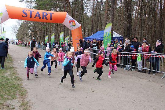 Grafika Fotorelacja Indywidualnych Biegów Przełajowych o